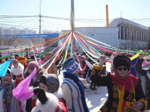 В Парке культуры и отдыха прошел общегородской праздник «Якутск, встречай весну!»