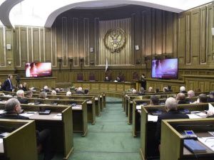 ВС РФ защитил конституционное право детей на обучение в старших классах