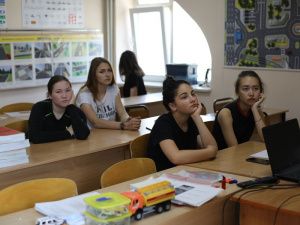 В Якутске стартовали проекты «За рулем» и «Школа красоты»