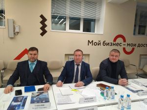 Генеральный директор АО «АК «ЖДЯ» Василий Шимохин  обсудил с руководством Магаданской области вопросы строительства транспортной инфраструктуры