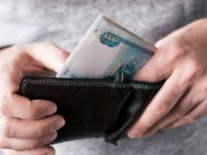 Роструд объяснил правила начисления зарплат в нерабочие дни