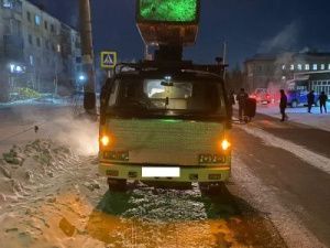 В Беркаките под колесами грузовика погиб мужчина