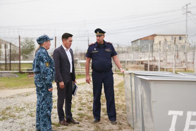 Исправительную колонию № 1 с рабочим визитом посетил заместитель главы Нерюнгринского района Александр Прокопьев