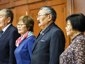 В День учителя Глава Якутии наградил выдающихся педагогов и наставников республики