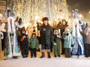 Глава Якутии Айсен Николаев поздравил с новым 2024 годом