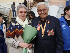 Живая легенда Якутии: 99-летнему ветерану ВОВ Кириллу Павлову устроили праздник во дворе