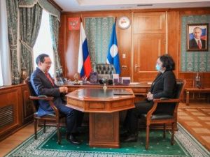 Глава Якутии провёл рабочую встречу с Евгенией Григорьевой