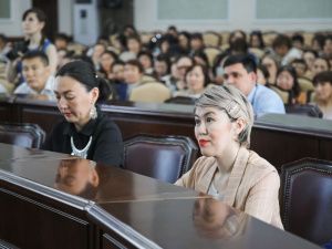 Профессия добрых дел: В Якутске поздравили социальных работников