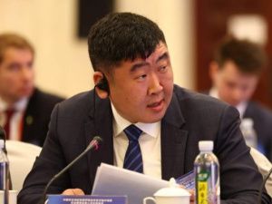 Заместитель генерального директора АО «АК «ЖДЯ» выступил на форуме «Золотой век Якутии»