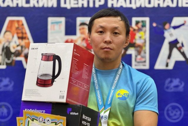 Андрей Захаров и Рената Тимофеева стали абсолютными чемпионами Якутии по игре хабылык и хаамыска