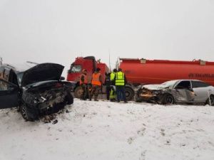 В Вилюйском улусе в результате жесткого ДТП погиб пассажир: Трое госпитализированы