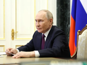 Путин подписал закон о ипотечных каникулах для семей с двумя и более детьми