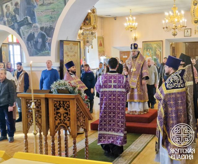 Середина Великого Поста — неделя Крестопоклонная