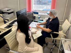 Более 180 беременных женщин обеспечили системами непрерывного мониторинга глюкозы в Якутии в этом году  