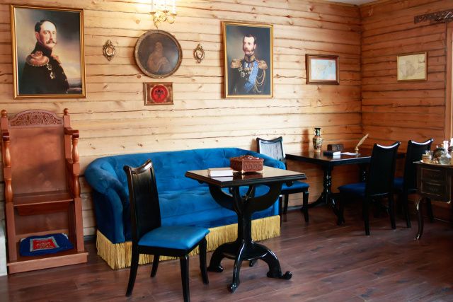 В исправительной колонии № 6 исполнен заказ Якутской епархии на реставрацию мебели из кельи святителя Иннокентия (Вениаминова)