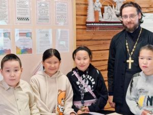 Первые печатные книги на якутском языке, иконы и кресты, выполненные якутскими мастерами