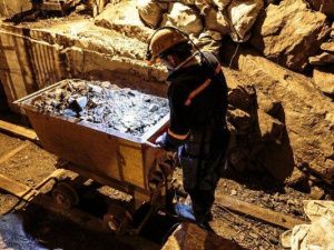 В Якутии золотодобывающая организация после вмешательства прокуратуры выплатила работникам зарплату - 2 млн рублей