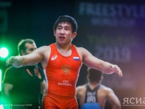 Арыйан Тютрин впервые стал призером Гран-при Ивана Ярыгина по вольной борьбе