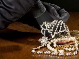 В Якутии спустя шесть лет задержан преступник, ограбивший ювелирный салон