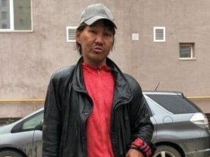 Следователь просит отозваться мужчину, ставшего жертвой грабежа в Якутске