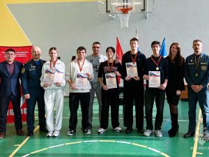 «Всегда готов!»: в Мирном прошла пожарная эстафета школьников