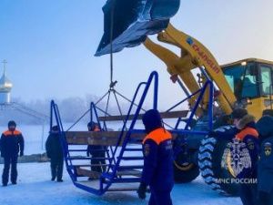 Безопасность Крещенских купаний обеспечат свыше 100 специалистов МЧС России