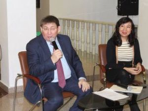 Министр культуры Якутии представил коллективу НХМ нового руководителя