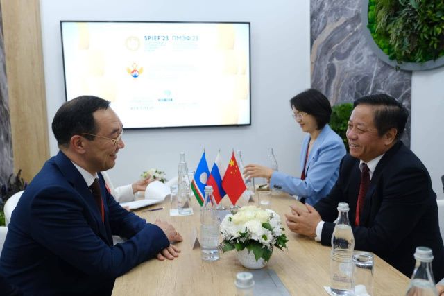 ПМЭФ-2023: Встреча Ил Дархана с послом КНР