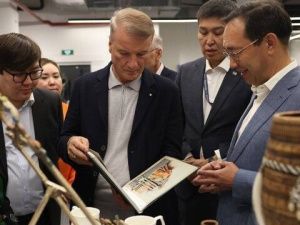 Глава Сбербанка ознакомился с проектами резидентов креативного кластера «Квартал труда» в Якутске