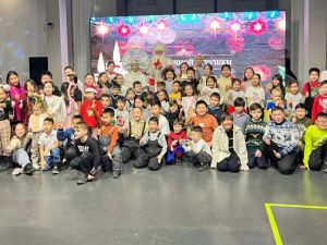 Для детей участников СВО в Якутске организовали новогодний утренник