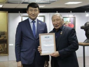 В Художественном музее открыта выставка к 80-летию Союза художников Якутии