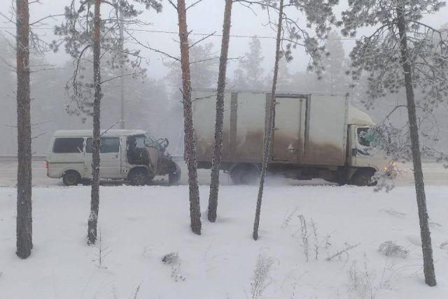 В Якутске за сутки зарегистрировали 12 ДТП. Пострадали два человека