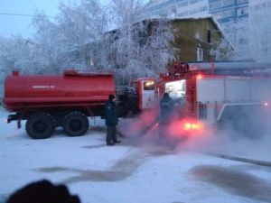 На 17 квартале горит жилой дом 