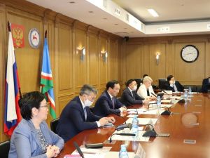Глава Якутии рассмотрел первоочередные меры по предупреждению распространения коронавируса в районах республики