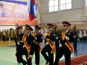 Участники строевого смотра в Чурапчинском районе хором спели песню «День Победы»