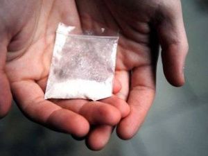 Подросток из Якутска подозревается в покушении на сбыт наркотиков в крупном размере