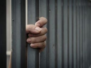 Убить собутыльницу не получилось. За покушение женщина сядет в тюрьму