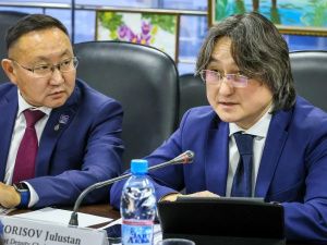 Джулустан Борисов выступил на сессии по развитию нефтегазовой промышленности на I Дальневосточном форуме недропользования в Якутске