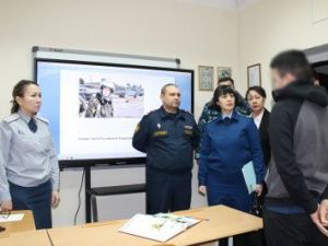 Уполномоченный по правам ребенка в Республике Саха (Якутия) Туйаара Васильева посетила следственный изолятор