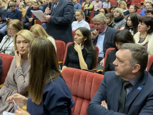 В рамках отчета правительства Кирилл Бычков встретился с трудовыми коллективами Нерюнгри