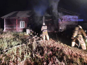 Пожарные спасли женщину при пожаре в поселке Нижний Бестях Мегино-Кангаласского района Якутии