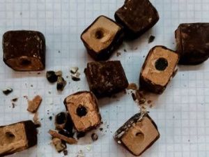 Сотрудниками исправительной колонии № 6 пресечена попытка передачи наркотика, спрятанного в шоколадных конфетах