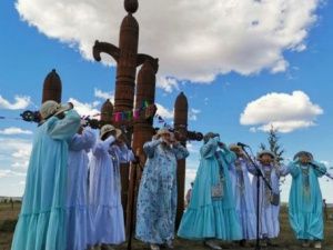 Конкурс ансамблей хомусистов прошел на празднике Ысыах Туймаады