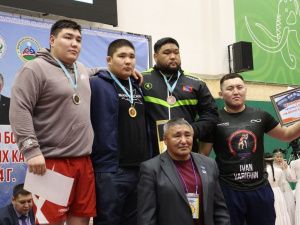 Борцы Тимур Николаев и Никита Софронов завоевали титулы абсолютных чемпионов турнира Ноговицыных