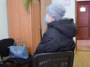 Жительница Мирного "подарила" аферистам почти полтора миллиона рублей