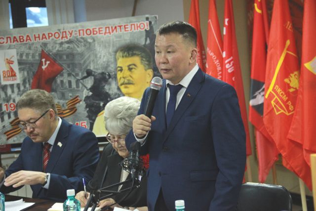 Первым секретарем Якутского рескома КПРФ избран Вячеслав Куличкин