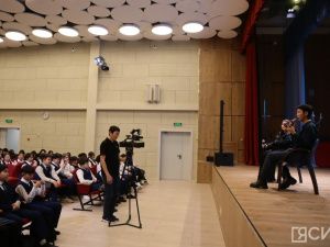 Учащимся школы № 39 Якутска провели мастер-класс по созданию видеороликов