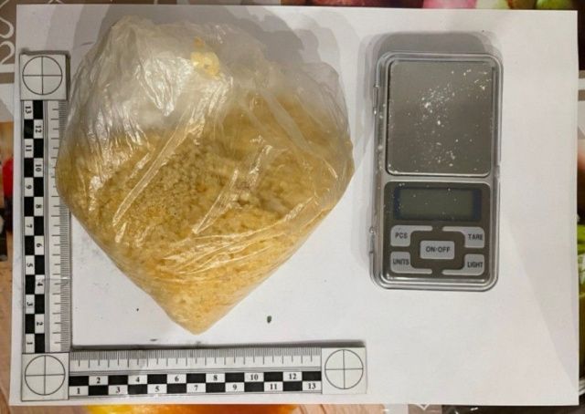 Фасовал привезенные самолетом наркотики по тайникам: В Якутске под суд направлен наркосбытчик