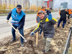 К 100-летию золотодобывающей промышленности в Якутске посадили 100 саженцев