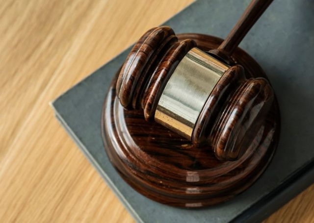 На жительницу Якутии подали в суд за использование персонажа из мультсериала «Три кота» в костюмированных шоу